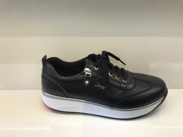 Laura Black 883cas