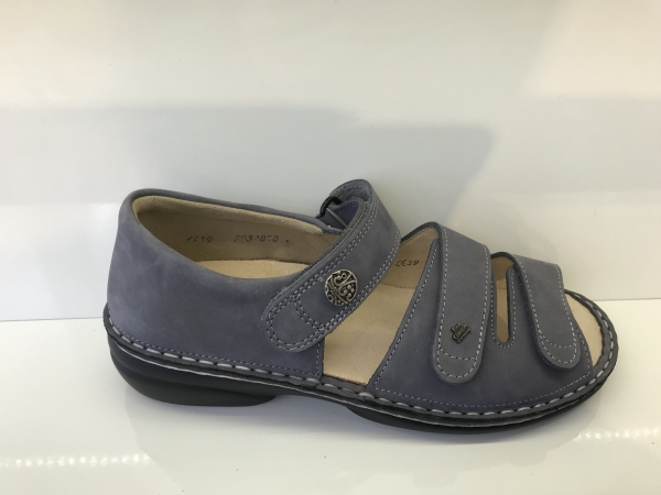 Adelaide 2565 373218